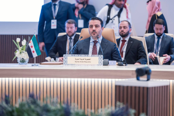 «اجتماع الرياض»: العقوبات تعرقل التنمية... ومستقبل سوريا يصوغه السوريون